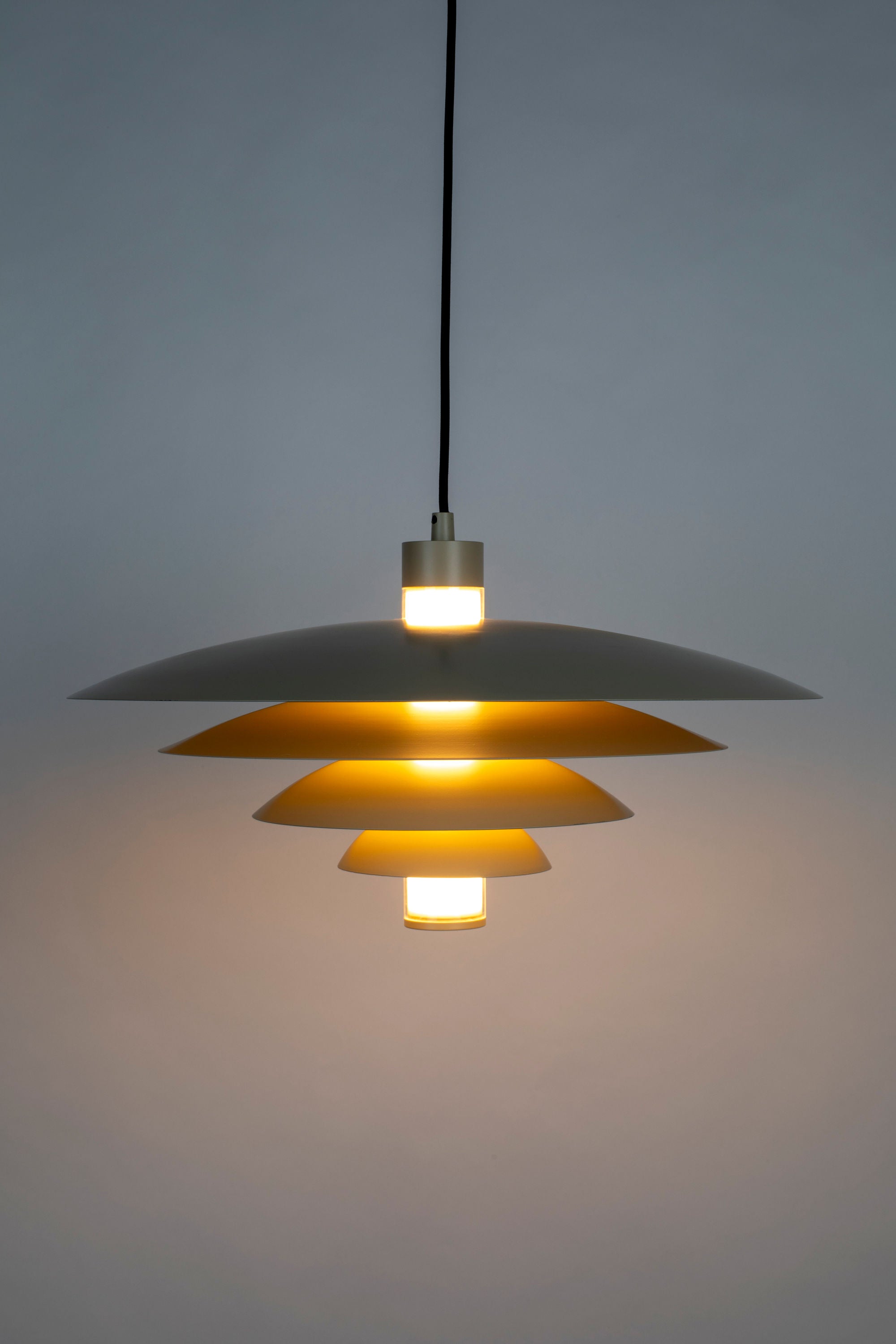 Zuiver Cole Beige Layered Pendant Lamp